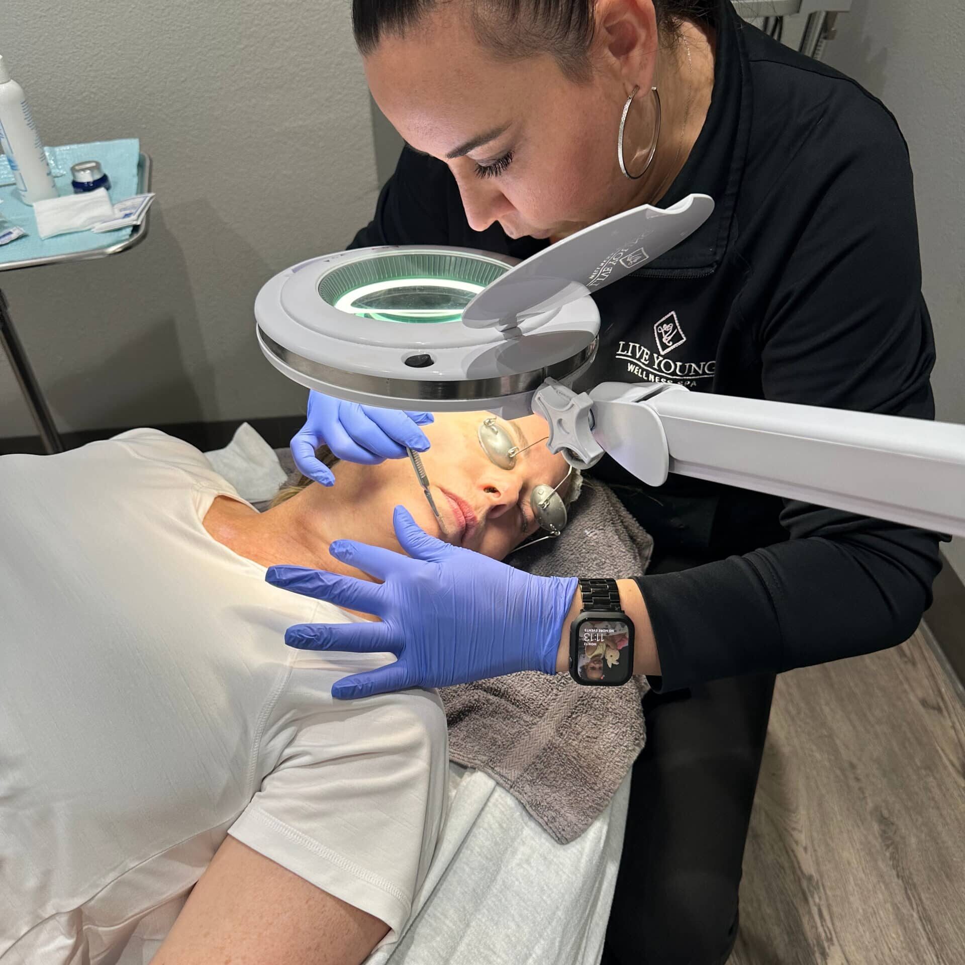 Dermaplaning Unlocking Radiant Skin with a Gentle Touch