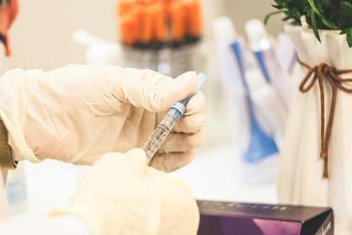 Sculptra vs Hyaluronic Acid Sculptra vs Hyaluronic Acid